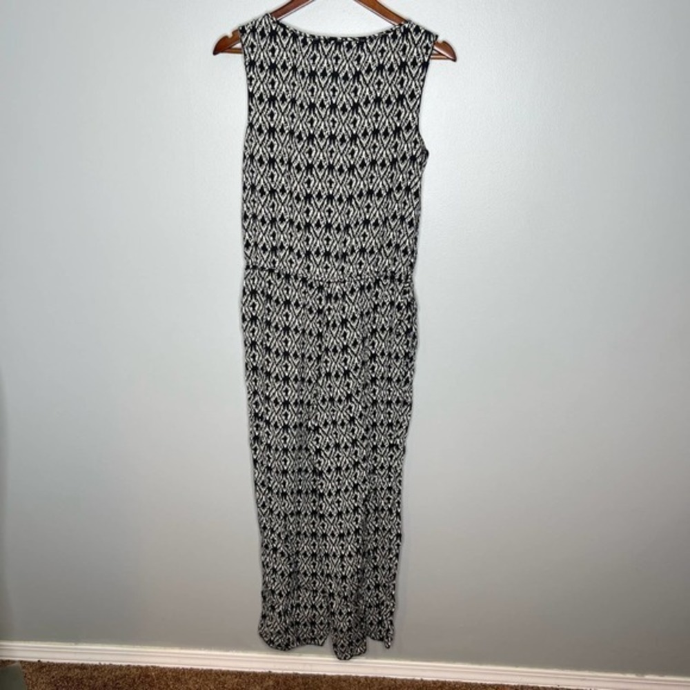 Max Studio black & white ikat sleeveless cropped jumpsuit pockets size medium - Picture 2 of 8